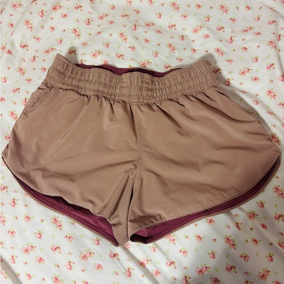 Lululemon Pick A Side Shorts - Picture 1 of 4